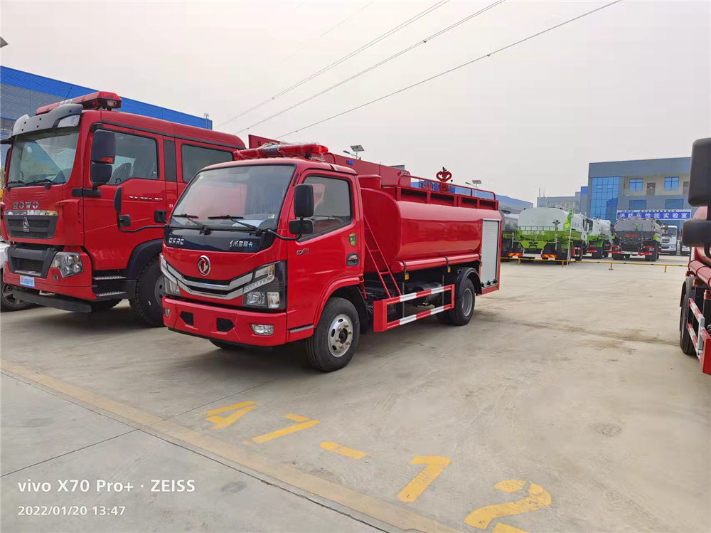 東風(fēng)福瑞卡消防灑水車5噸圖片2