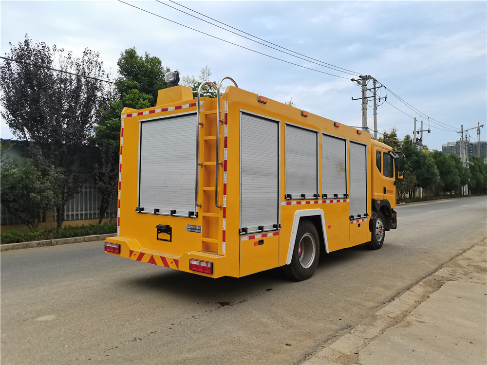 東風D9大流量排水搶險車圖片4