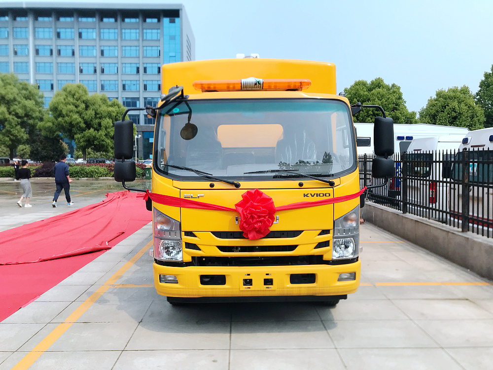 五十鈴搶險救援排澇車圖片2