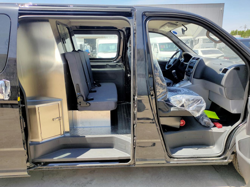 福田G5 2.0 殯葬車圖片3