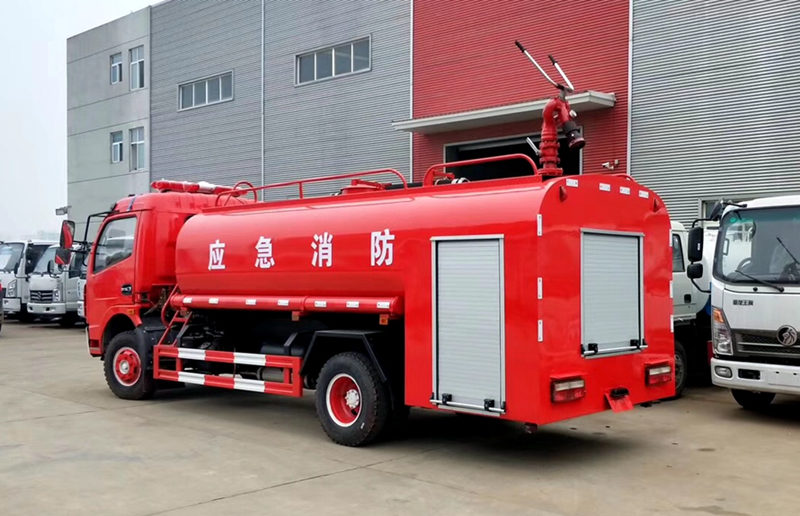 東風多利卡消防灑水車8噸出口型圖片3